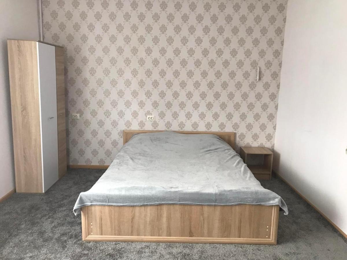 Apartment On Grushevskogo Kalush ภายนอก รูปภาพ